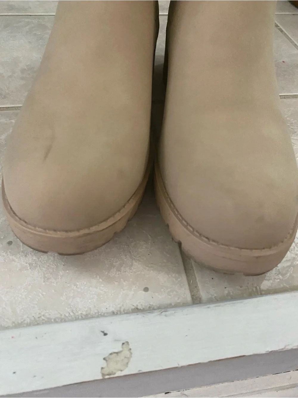None light beige